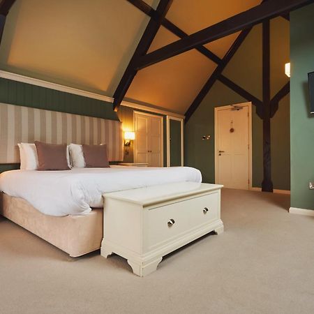 ホテル Rose And Crown Yealmpton エクステリア 写真