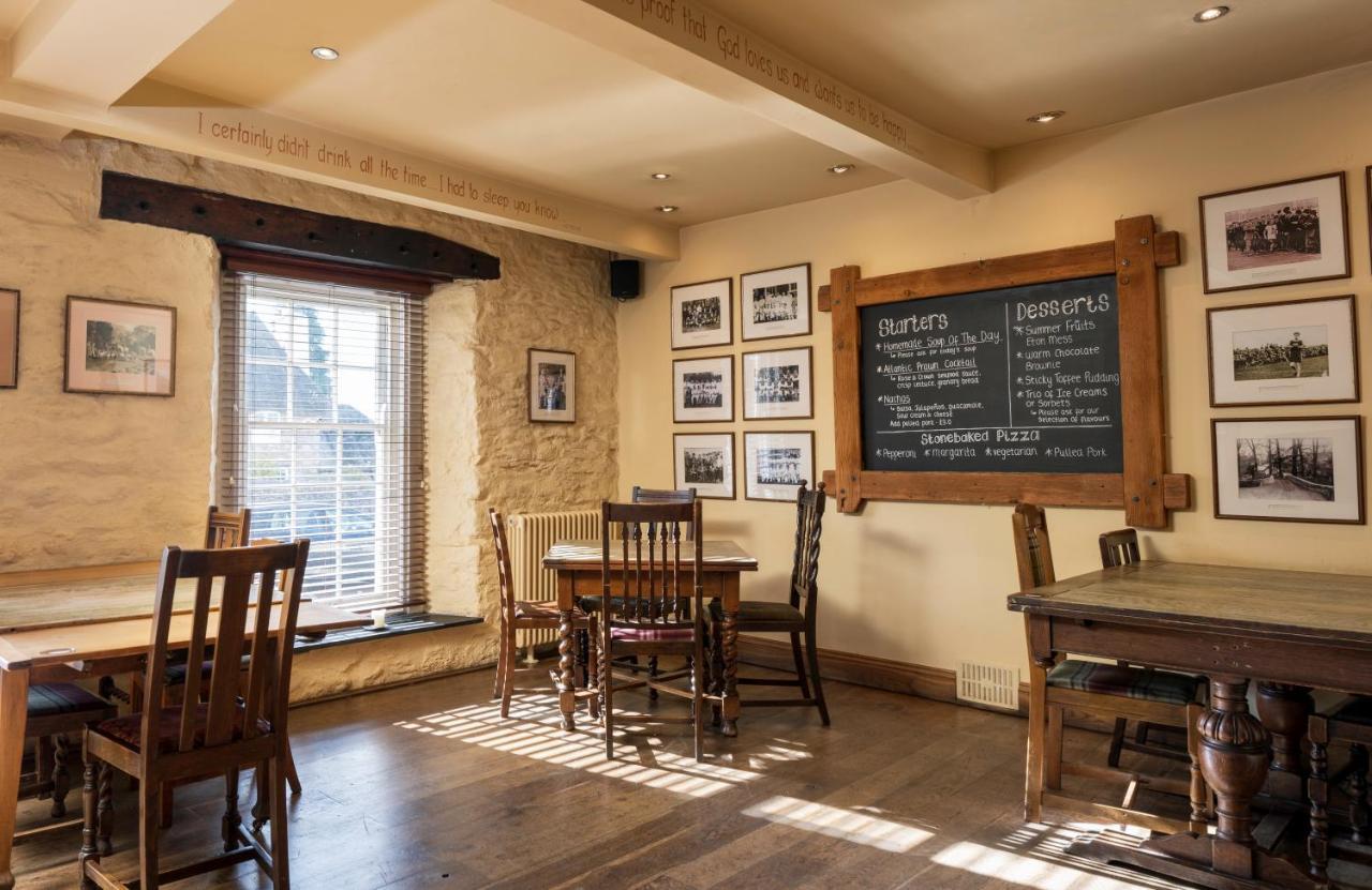 ホテル Rose And Crown Yealmpton エクステリア 写真