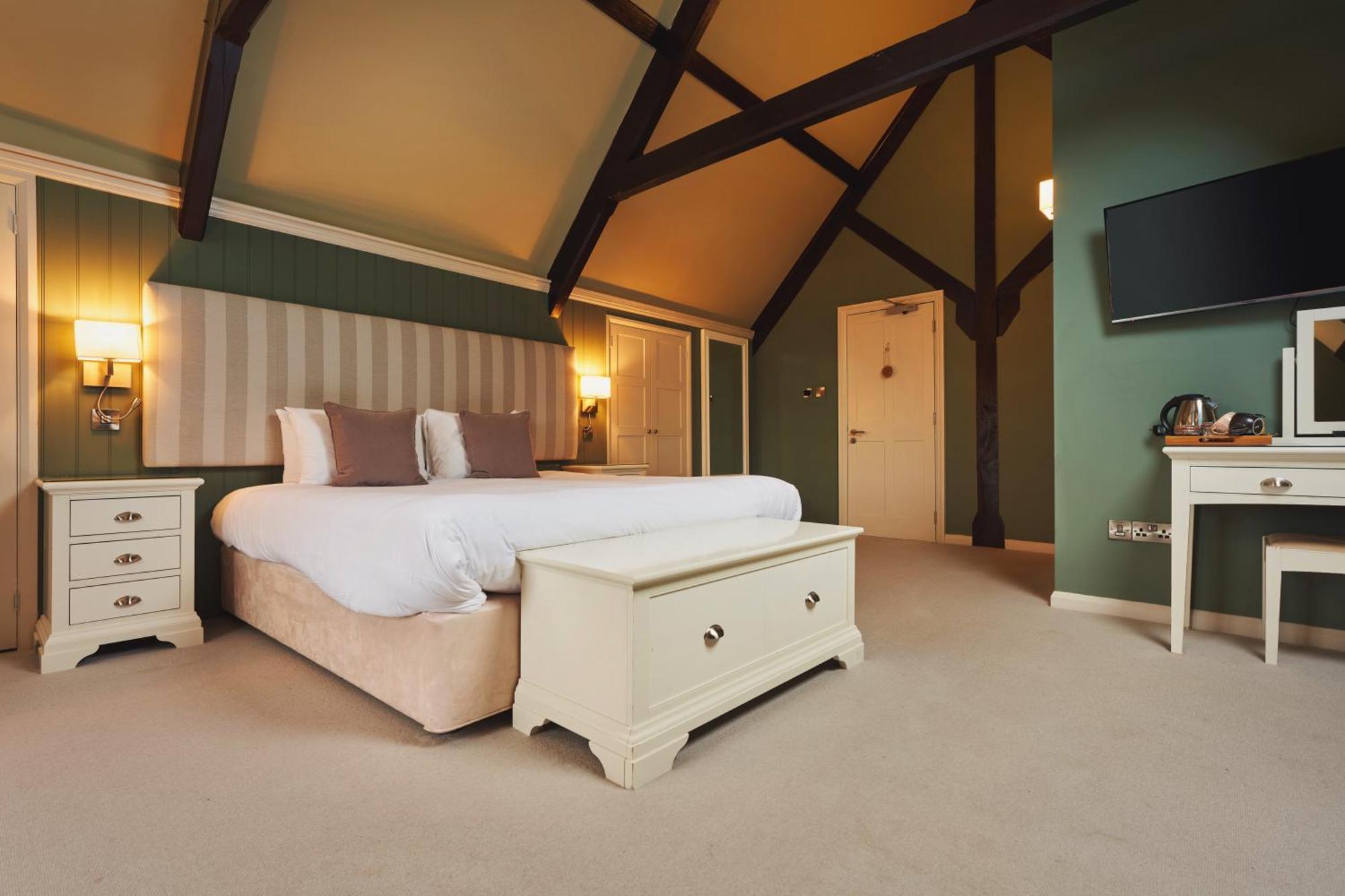 ホテル Rose And Crown Yealmpton エクステリア 写真