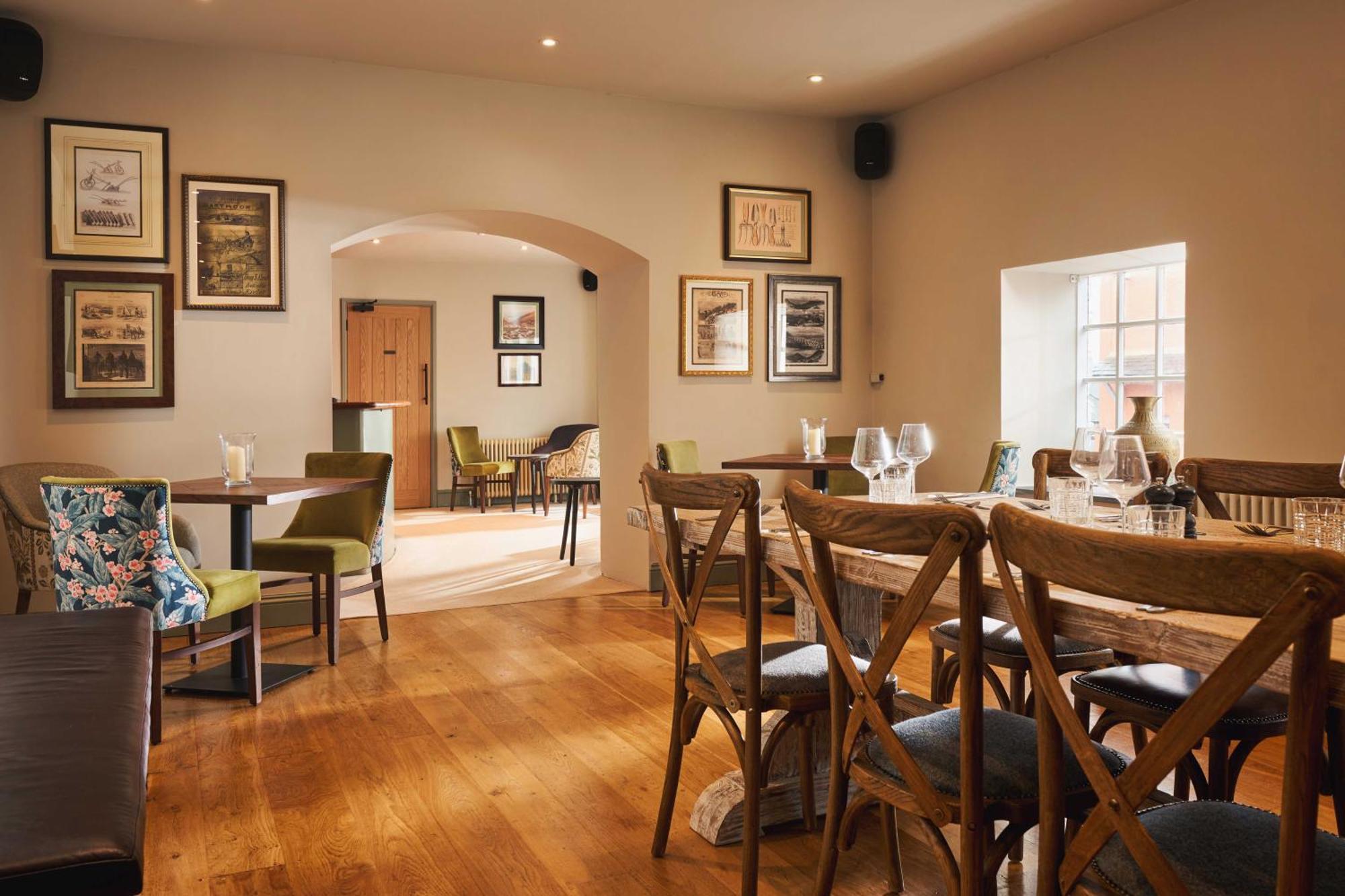 ホテル Rose And Crown Yealmpton エクステリア 写真